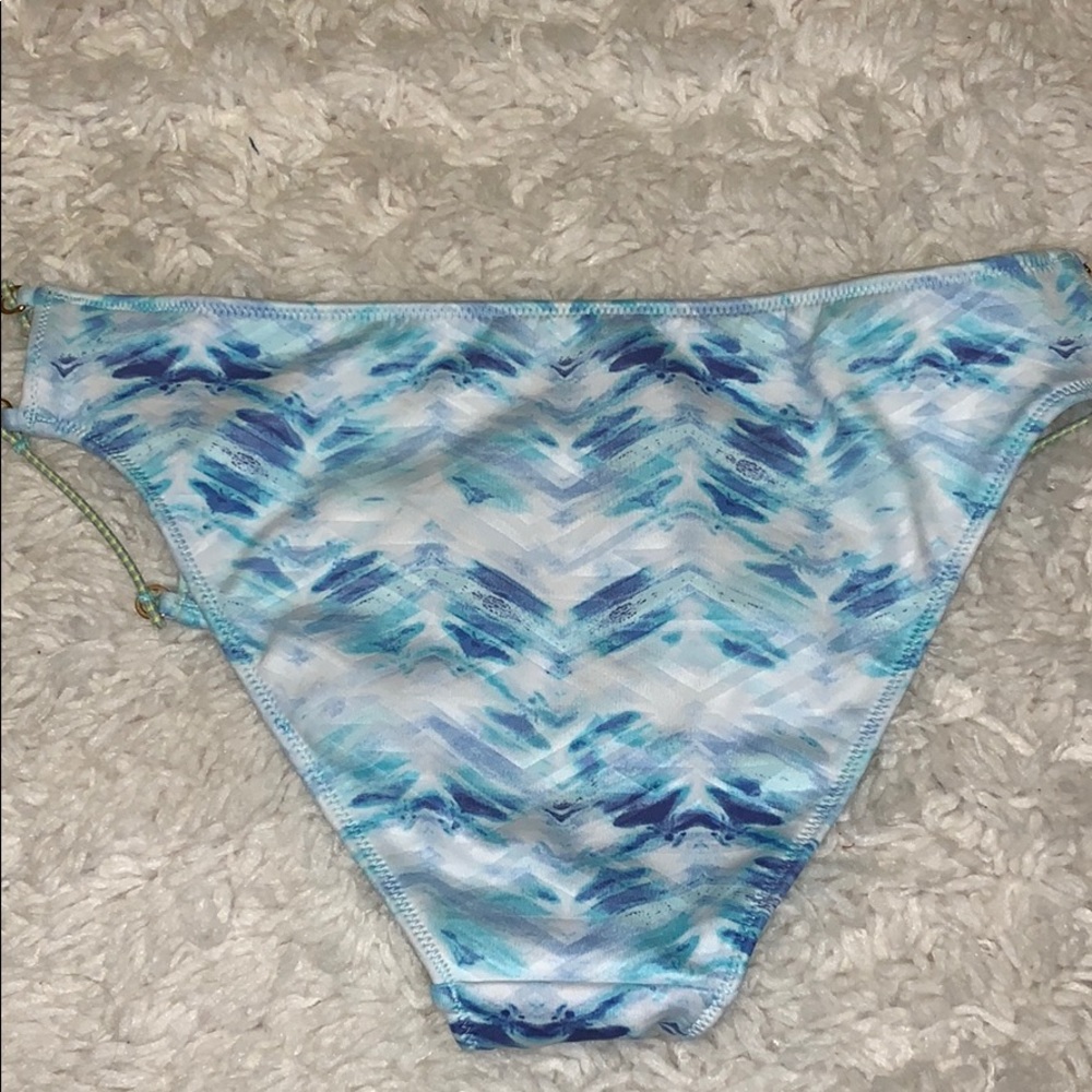 3/$35 Victoria Secret New stretchy braided sides M - Picture 4 of 7